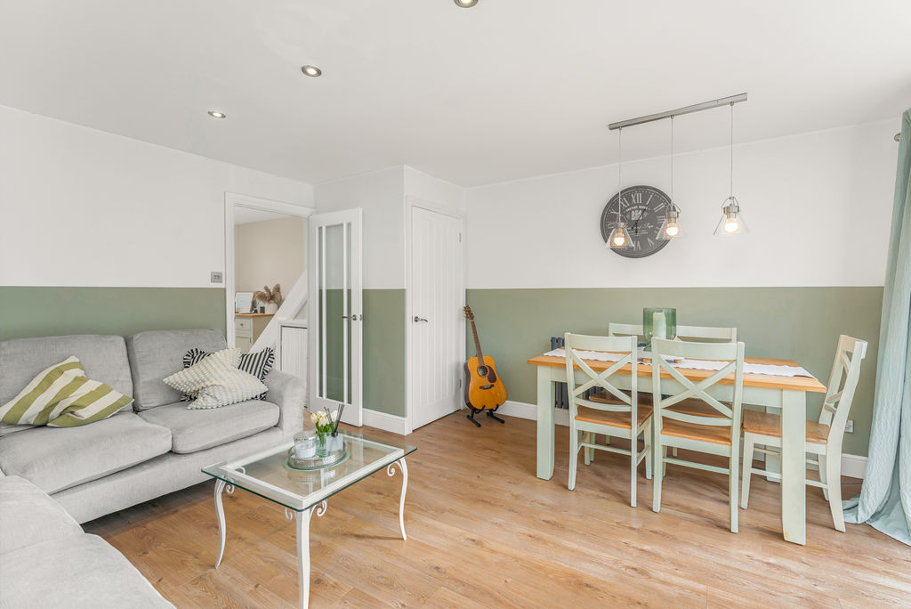 Peacocks Close Middleton Cheney